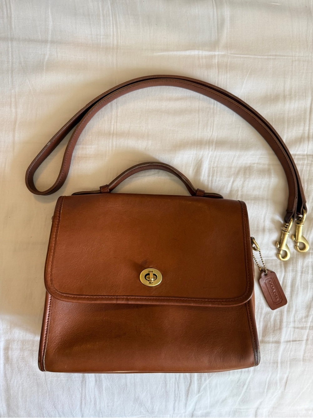 Vintage Coach Court Bag in Pritish TanLeather Top-Handle Crossbody Bag